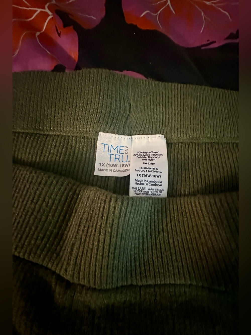 Time and Tru Olive Green Women’s Ribbed pant set - 1X (16W-18W)